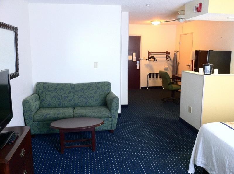 Studios And Suites 4 Less - Gum Road Chesapeake Quarto foto